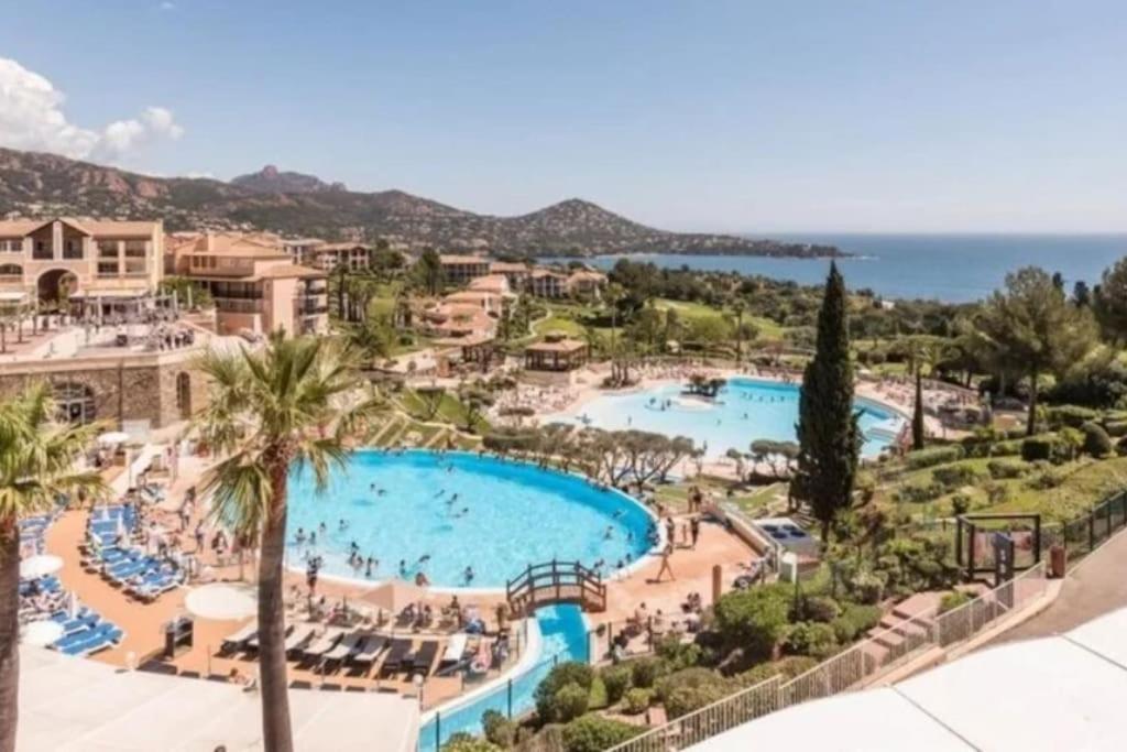 Superbe Appartement Village Cap Esterel 4P Climatise Saint-Raphaël Esterno foto